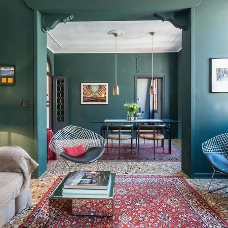 Stylish Renovated Apartment In The Heart Of The City Venice Luaran gambar
