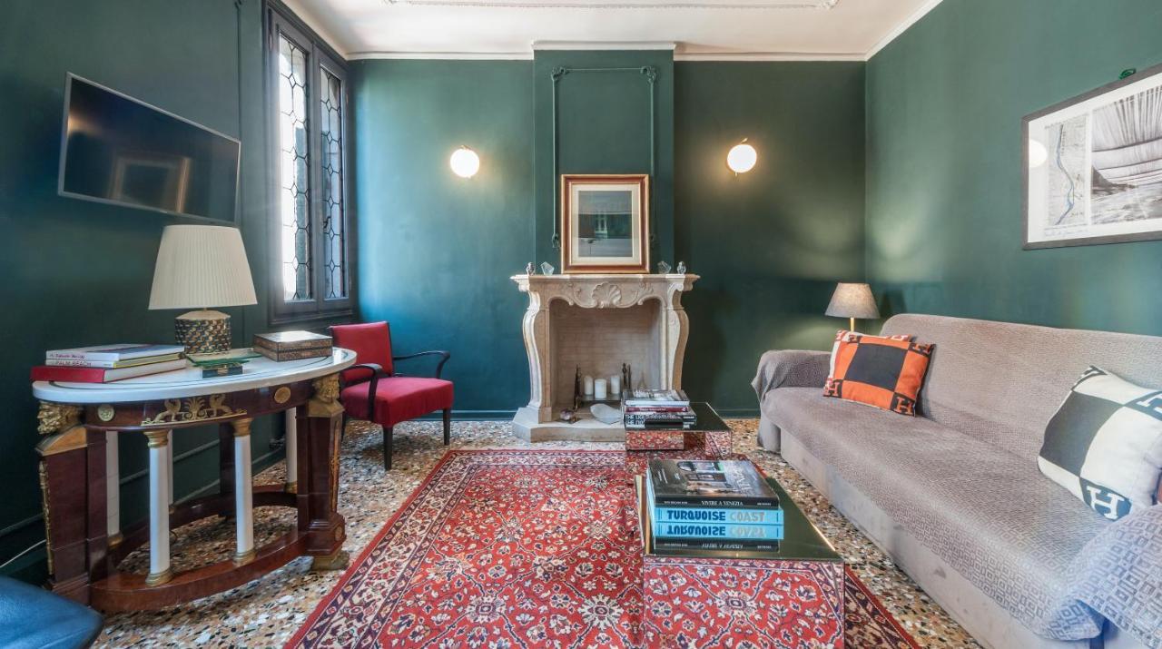 Stylish Renovated Apartment In The Heart Of The City Venice Luaran gambar