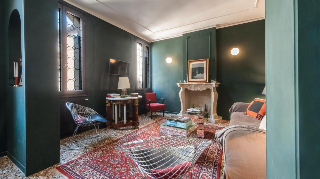 Stylish Renovated Apartment In The Heart Of The City Venice Luaran gambar